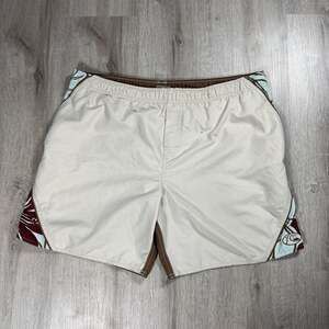 Y2K Quiksilver Men's Vintage Surf Board Shorts Small